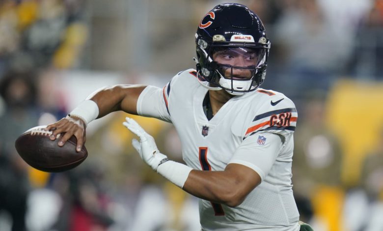 Justin Fields was one of three Bears players recognized for outstanding performances Sunday night.