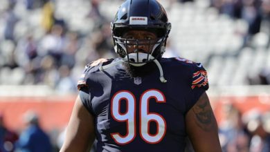 A safety by DT Angelo Blackson gives the Bears a 19-3 lead over the Giants