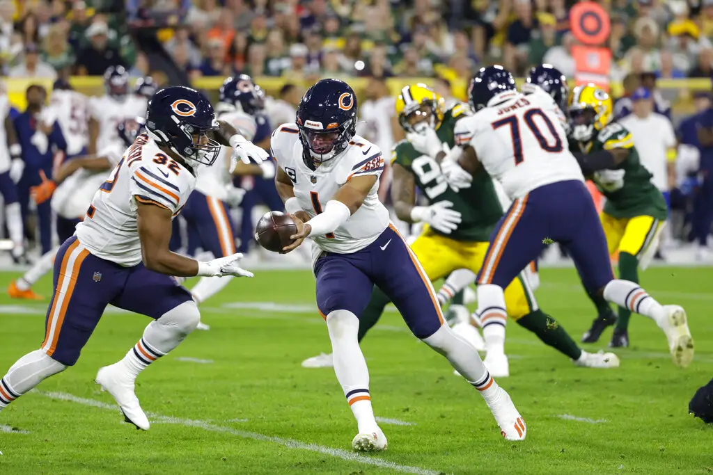 First & Long Bears Lay Egg in Green Bay, Running Game Solid, Eberflus